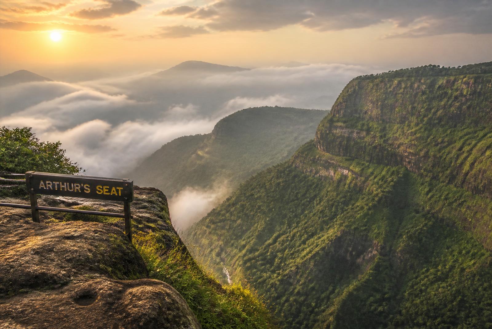 Mahabaleshwar & Panchgani, Maharashtra — Strawberry hills, valley viewpoints & Sahyadri mist